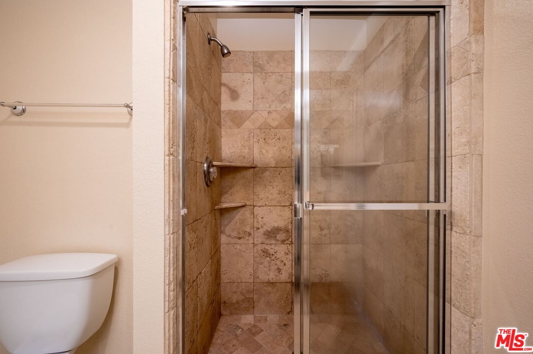 2218 Birchdale Dr, Thousand Oaks CA  91362-1598 exterior