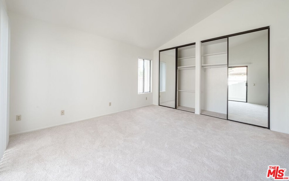 2218 Birchdale Dr, Thousand Oaks CA  91362-1598 exterior