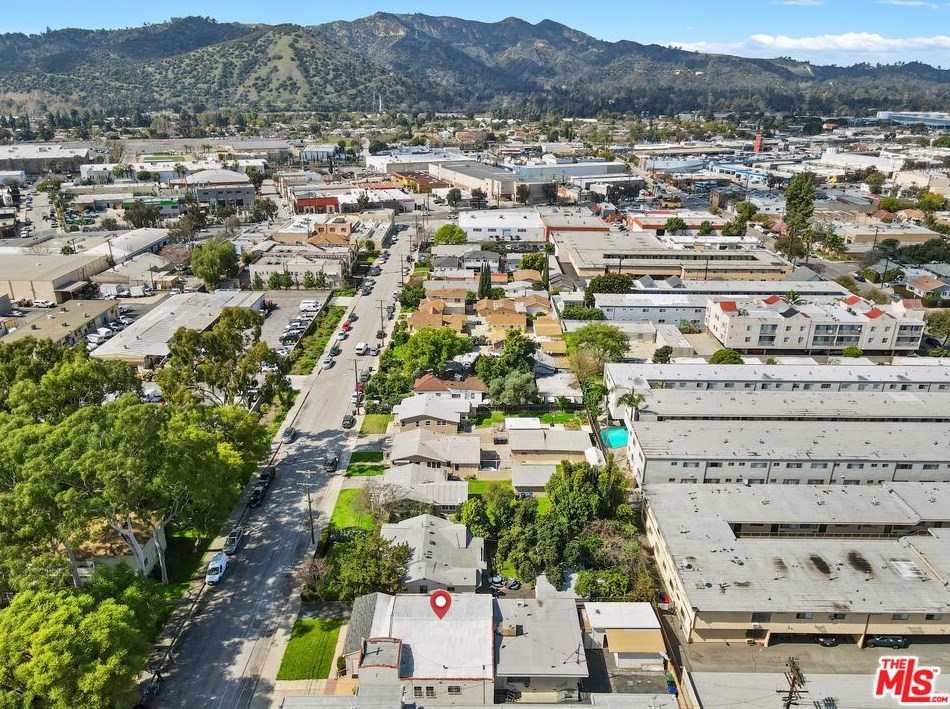 317 Palmer Ave, Glendale CA  91204-3206 exterior