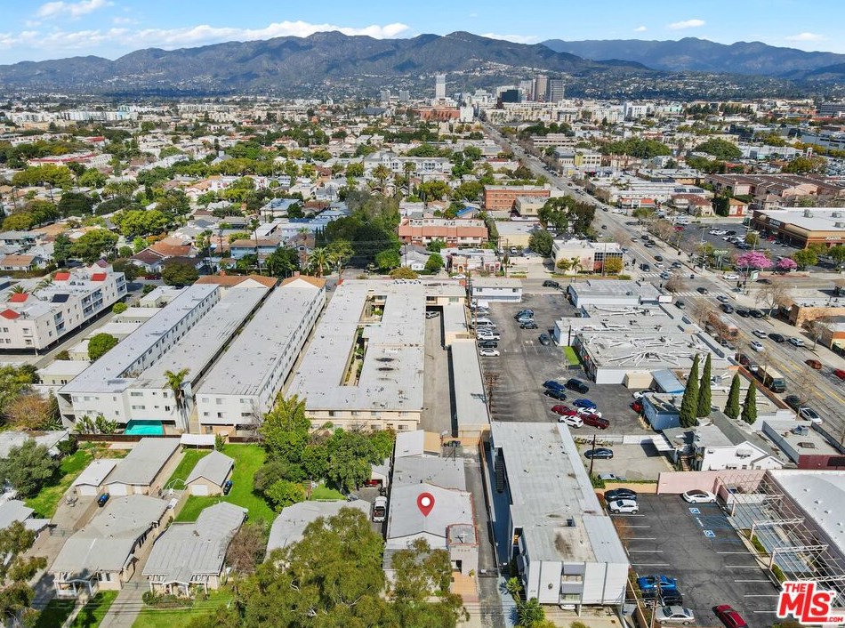 317 Palmer Ave, Glendale CA  91204-3206 exterior