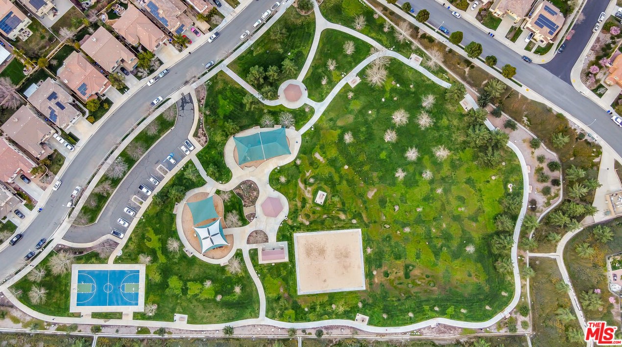 27122 Brown Oaks Way, Santa Clarita CA  91387-3894 exterior