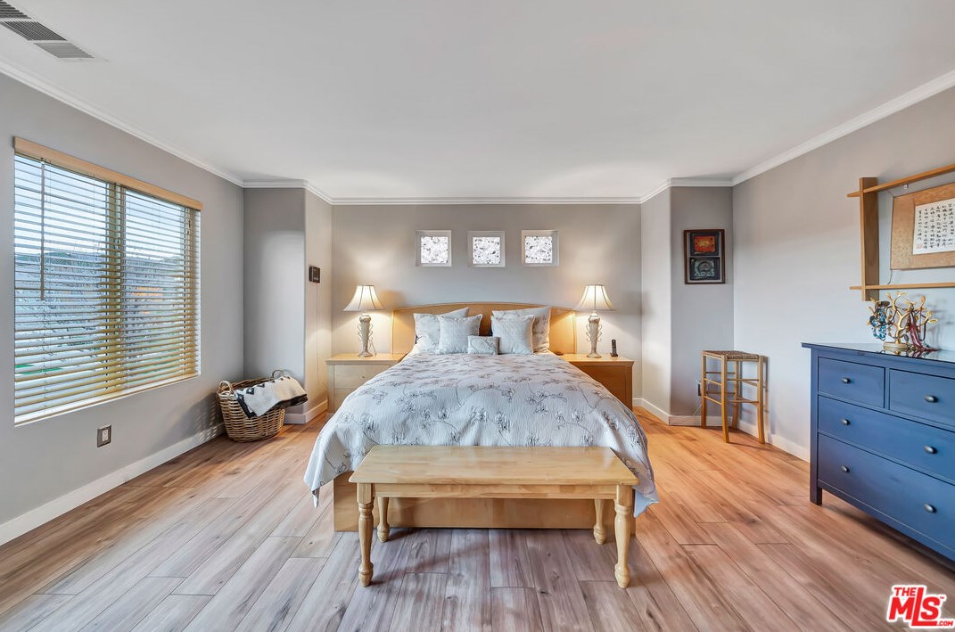 27122 Brown Oaks Way, Santa Clarita CA  91387-3894 exterior