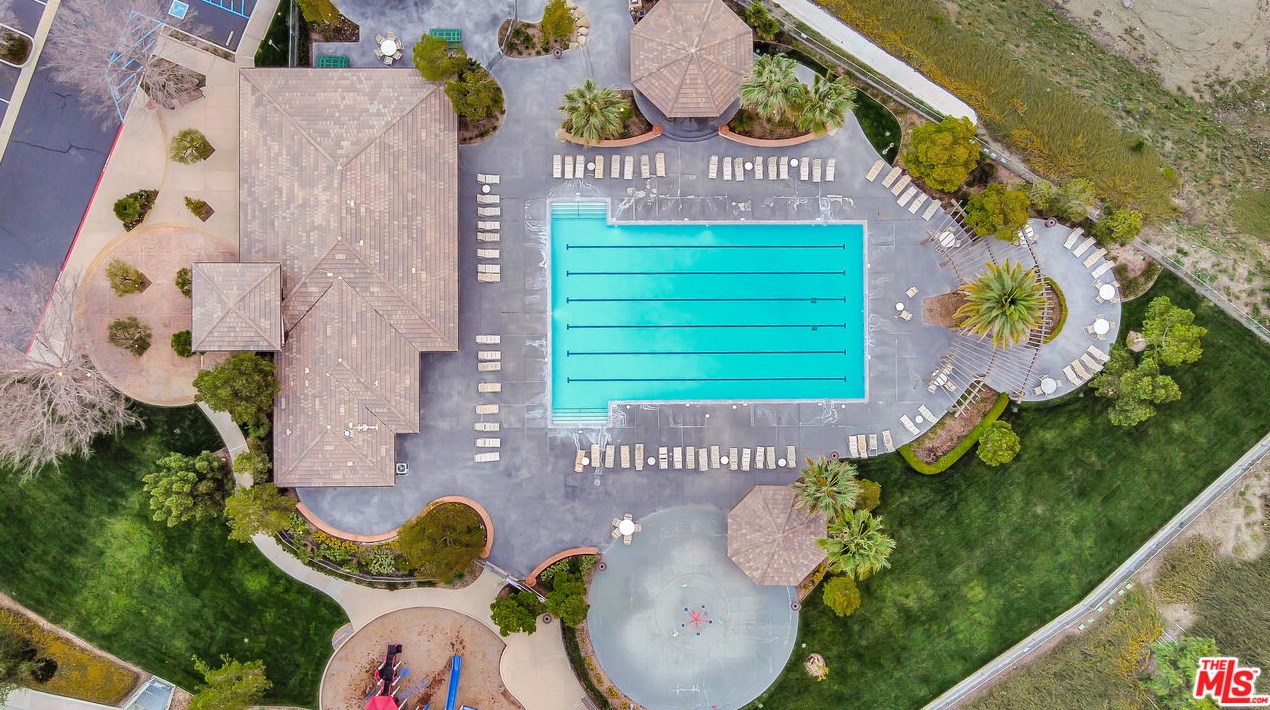 27122 Brown Oaks Way, Santa Clarita CA  91387-3894 exterior