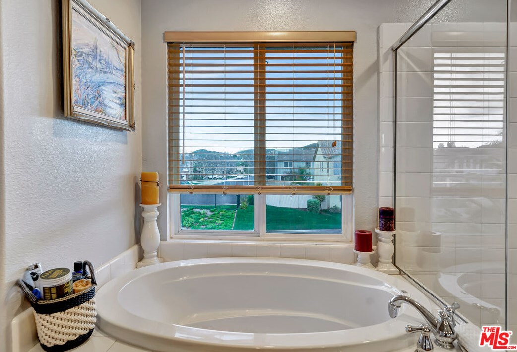 27122 Brown Oaks Way, Santa Clarita CA  91387-3894 exterior