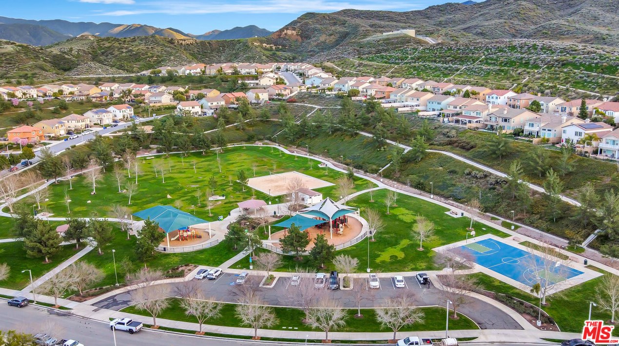 27122 Brown Oaks Way, Santa Clarita CA  91387-3894 exterior