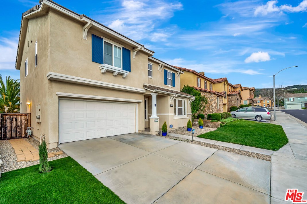 27122 Brown Oaks Way, Santa Clarita CA  91387-3894 exterior