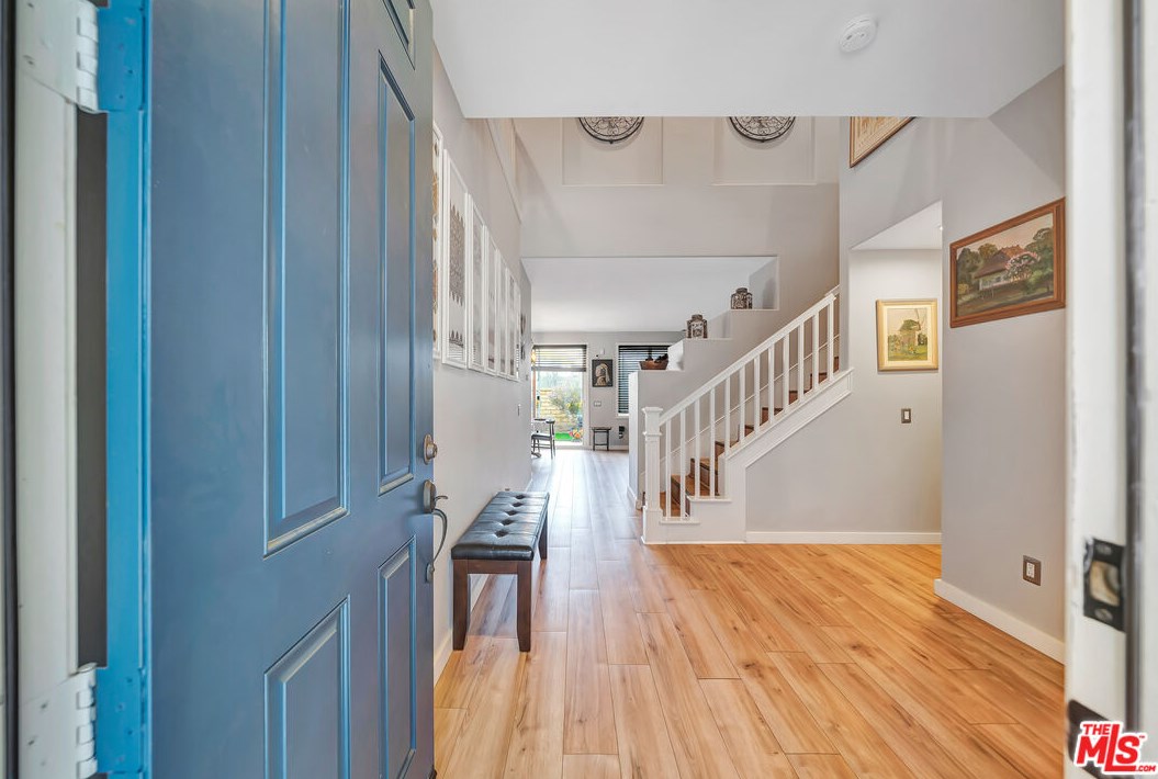 27122 Brown Oaks Way, Santa Clarita CA  91387-3894 exterior