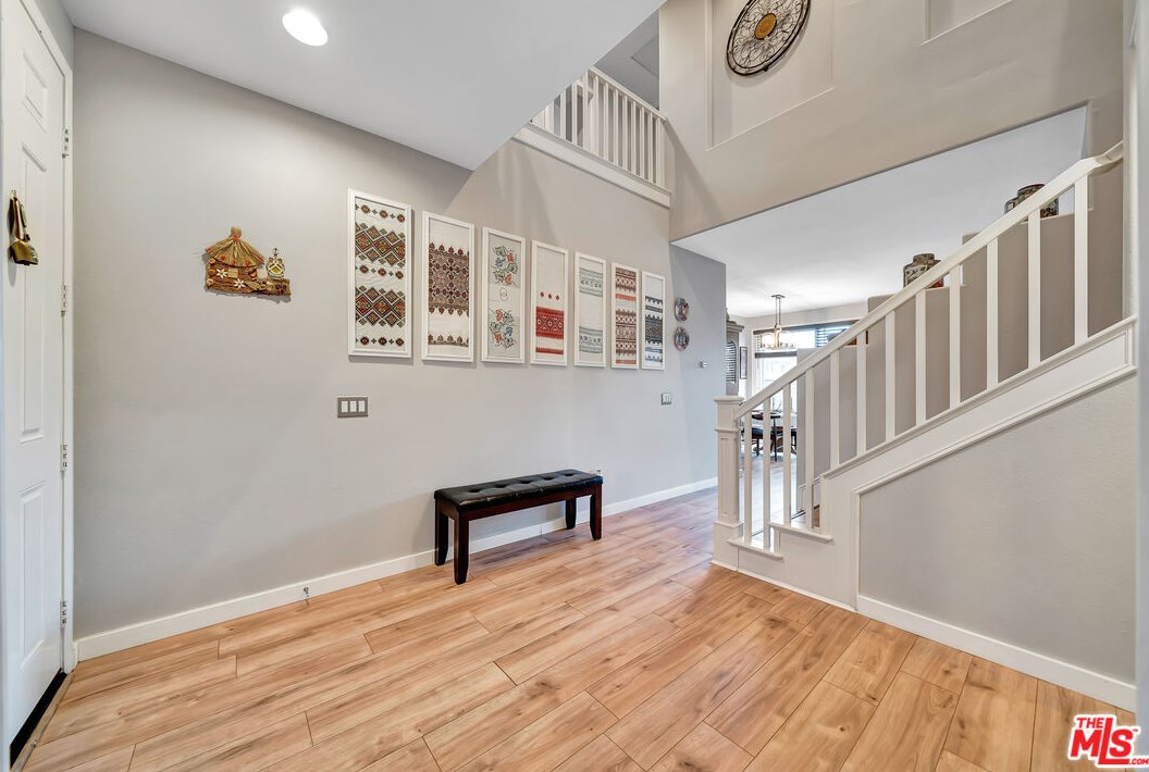 27122 Brown Oaks Way, Santa Clarita CA  91387-3894 exterior