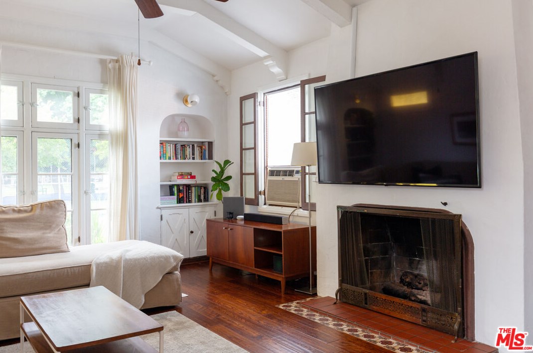 708 Cedar St, Glendale CA  91205-1807 exterior