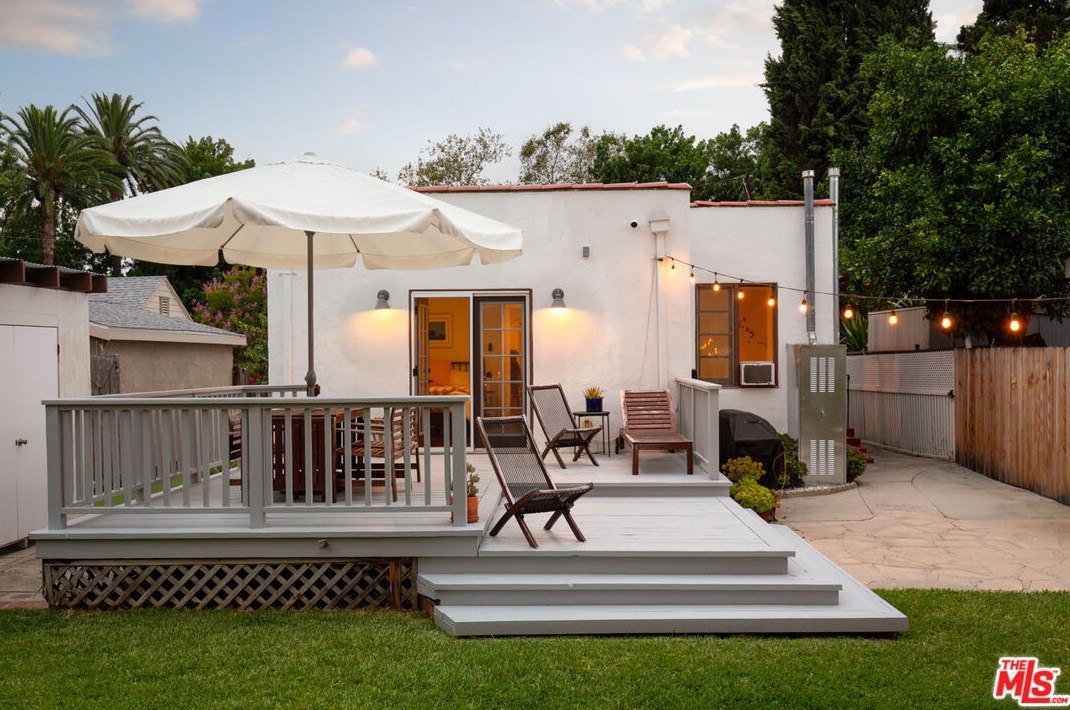 708 Cedar St, Glendale CA  91205-1807 exterior