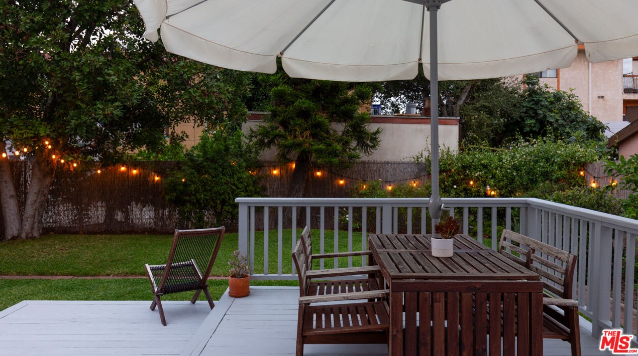 708 Cedar St, Glendale CA  91205-1807 exterior