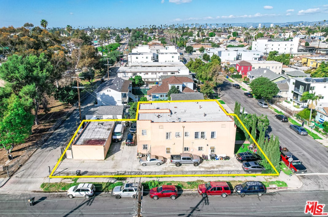 1832 20th St, Los Angeles CA  90007-1122 exterior