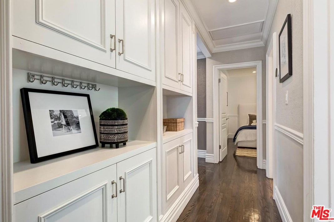 11366 Farlin St, Los Angeles CA  90049-3014 exterior