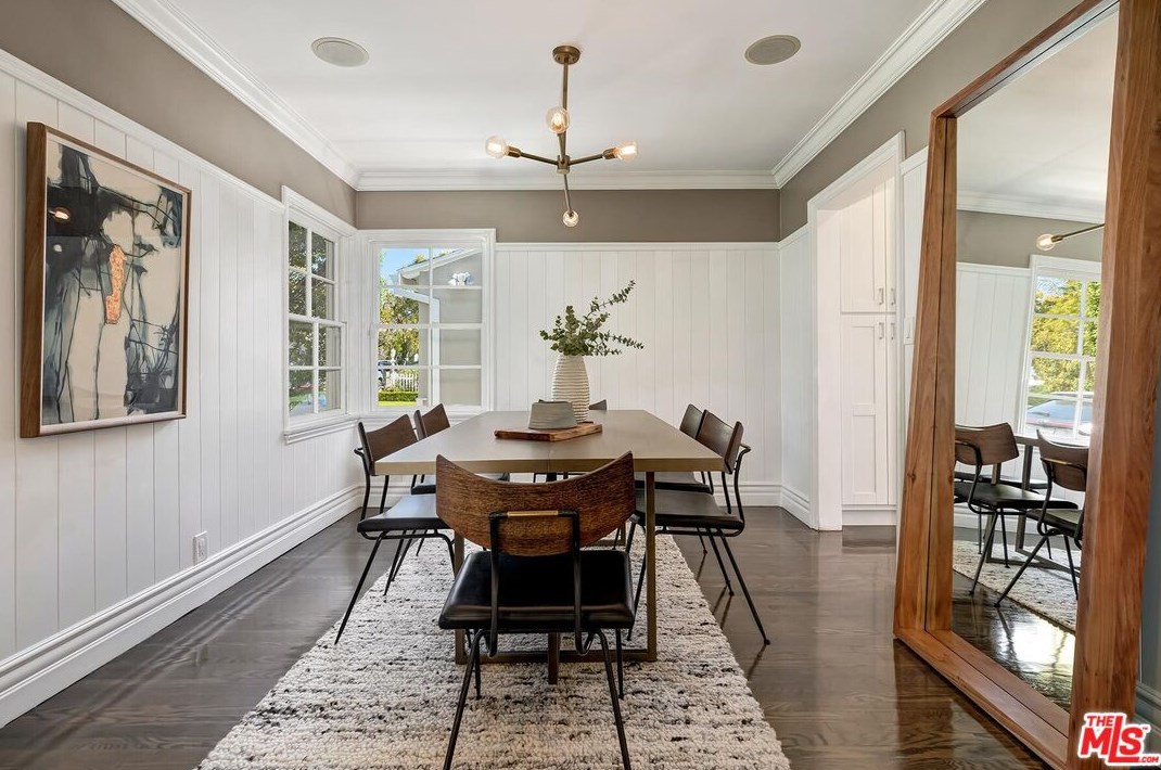 11366 Farlin St, Los Angeles CA  90049-3014 exterior