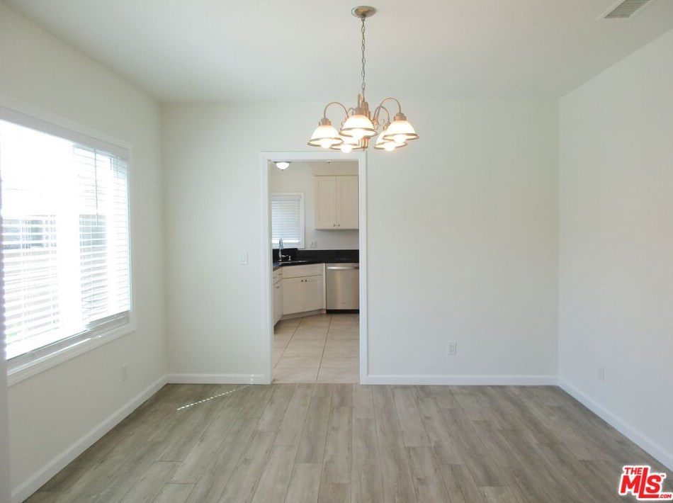 751 111th St, Los Angeles CA  90044-4234 exterior