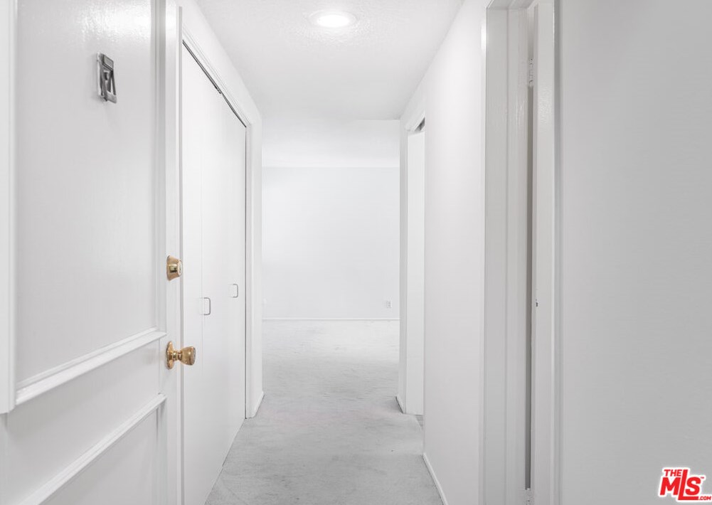 645 Westmount Dr, Los Angeles CA  90069-5162 exterior