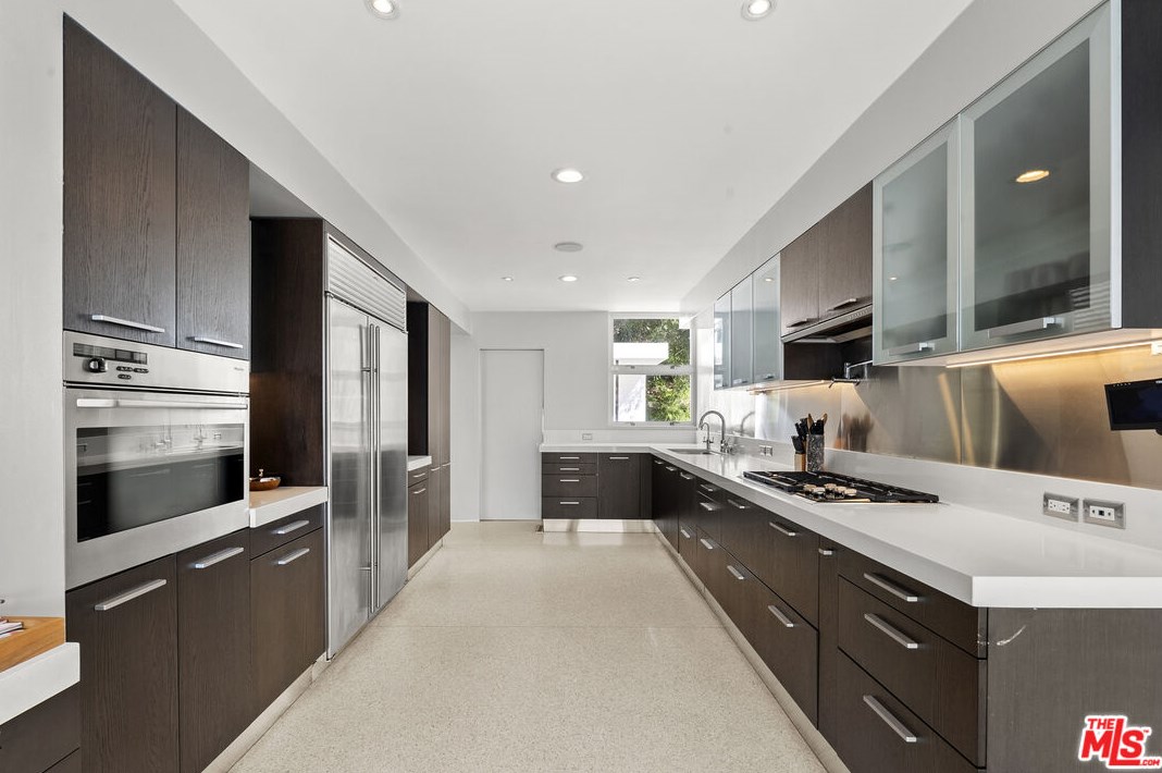 10899 Chalon Rd, Los Angeles CA  90077-3219 exterior