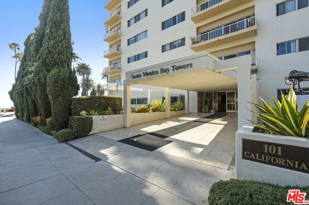 101 California Ave, Santa Monica CA  90403-3515 exterior