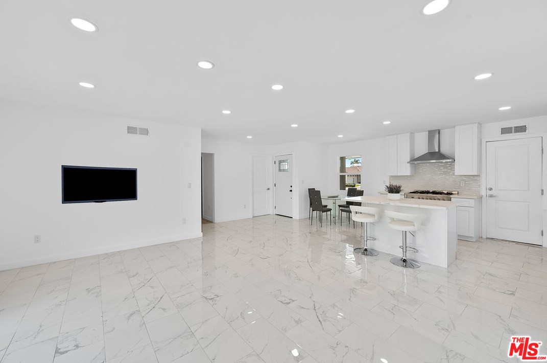 316 Shields Dr, Anaheim CA exterior