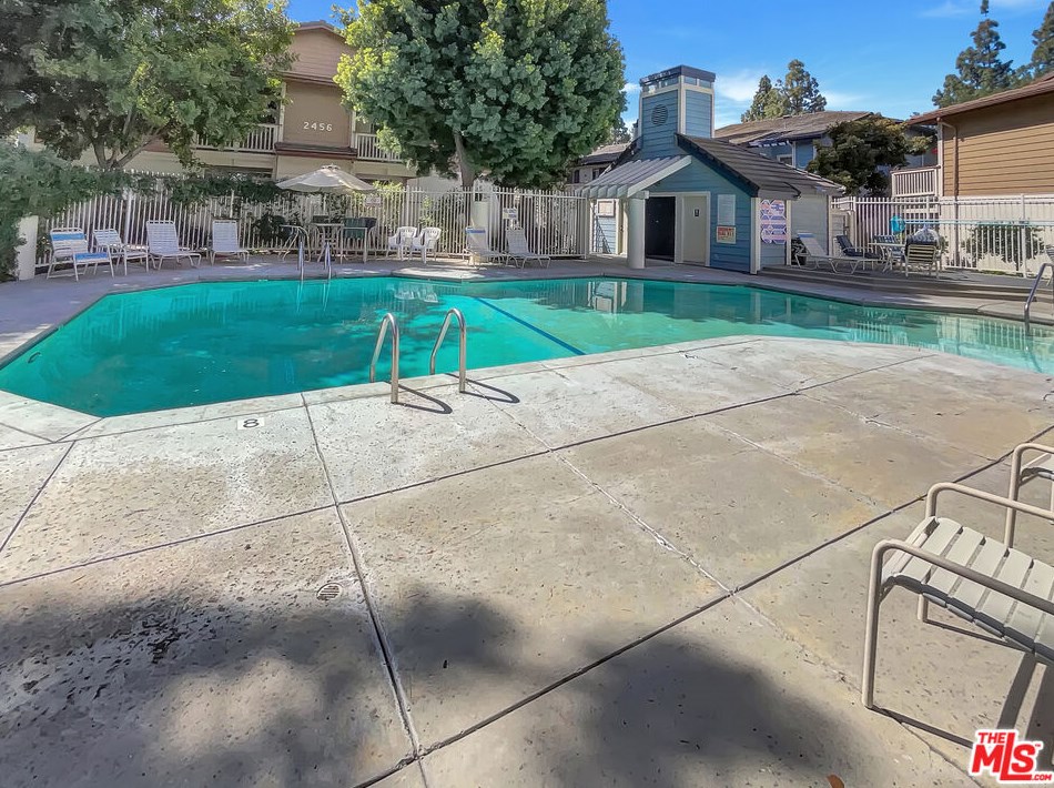 2426 Pleasant Way, Thousand Oaks CA  91362-3272 exterior