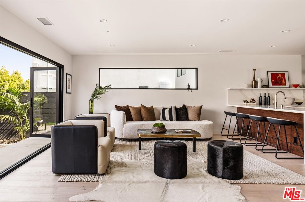 11863 Weir St, Los Angeles CA  90230-6065 exterior