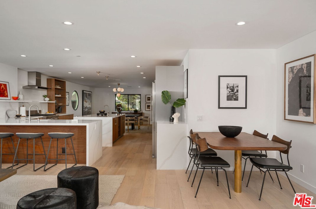 11863 Weir St, Los Angeles CA  90230-6065 exterior