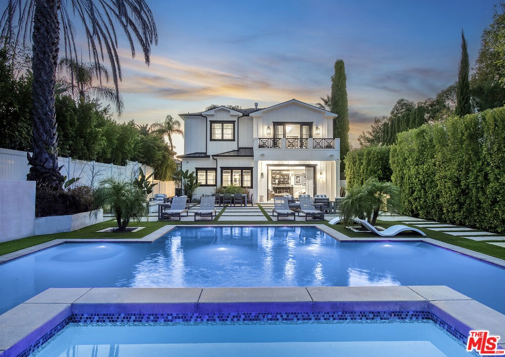 5162 Otis Ave, Los Angeles CA  91356-4210 exterior