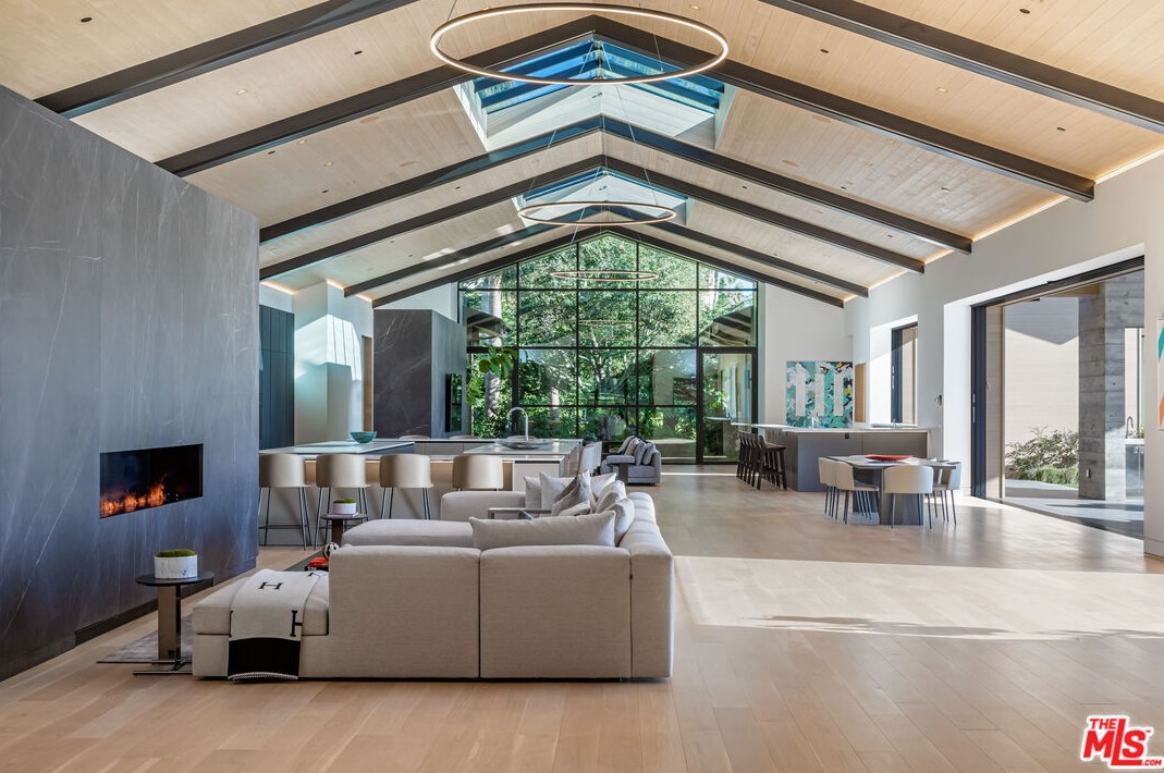 11865 Ellice St, Malibu CA  exterior