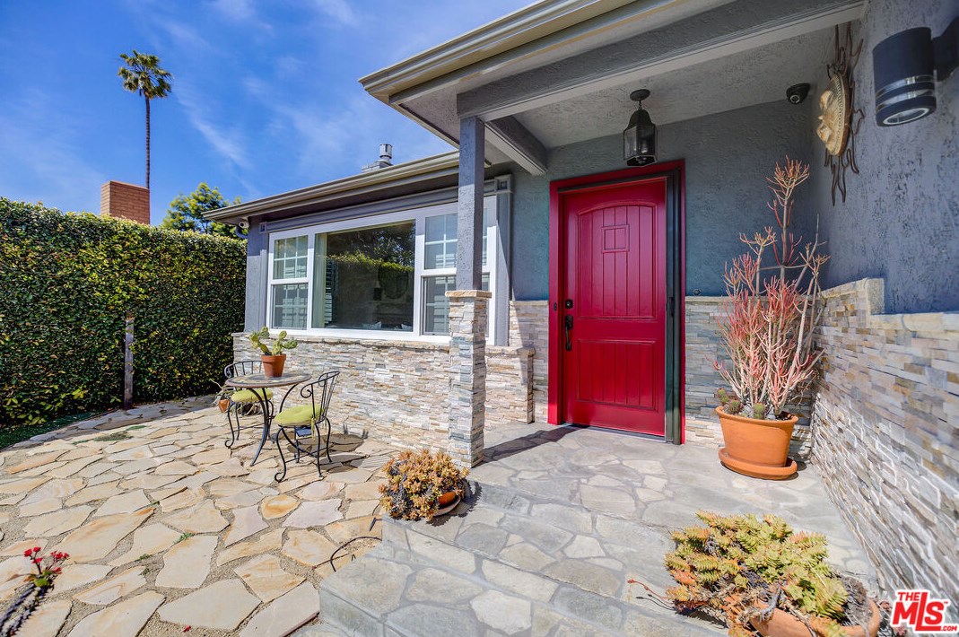 12115 Alberta Dr, Los Angeles CA  90230-5903 exterior