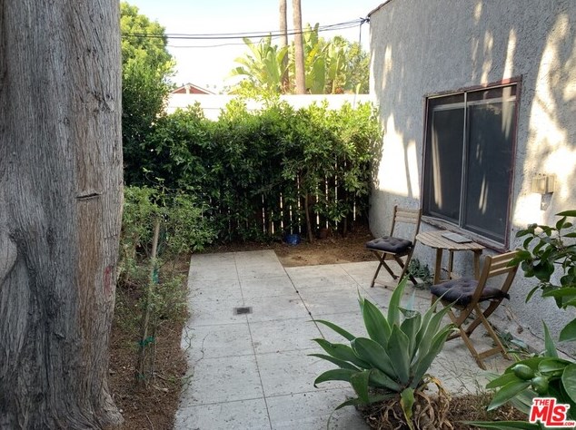 1620 Maltman Ave, Los Angeles CA  90026-1022 exterior