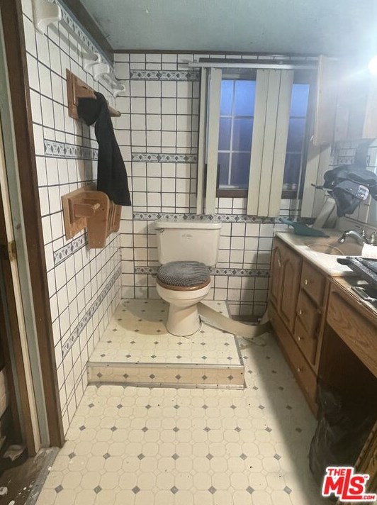 1349 Mesa Dr, Barstow CA  92311-2414 exterior