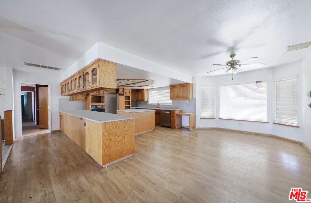 11100 Dee Dee Ct, Bakersfield CA  93312-3204 exterior