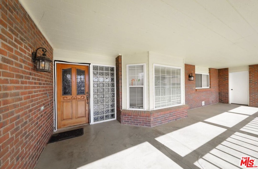 11100 Dee Dee Ct, Bakersfield CA  93312-3204 exterior