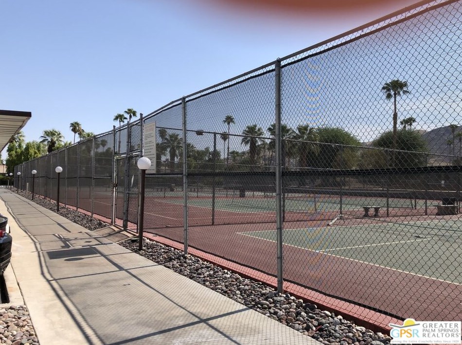 1655 Palm Canyon Dr, Palm Springs CA  92264-9130 exterior