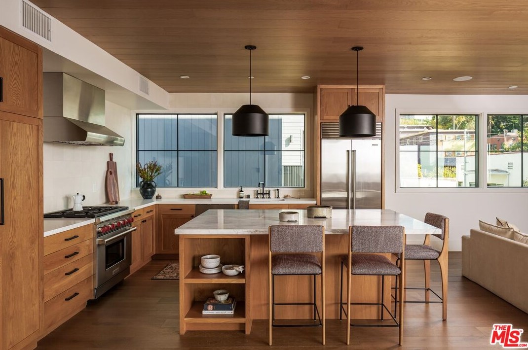 1349 Lucile Ave, Los Angeles CA  90029-1520 exterior