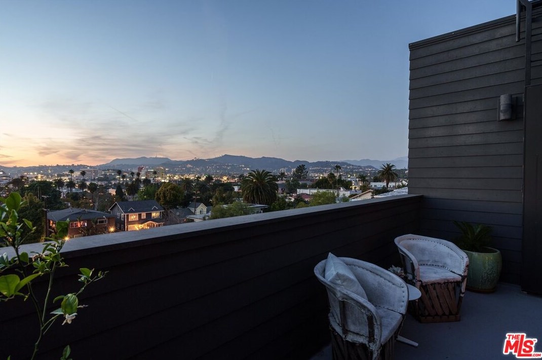 1349 Lucile Ave, Los Angeles CA  90029-1520 exterior