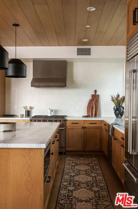 1349 Lucile Ave, Los Angeles CA  90029-1520 exterior