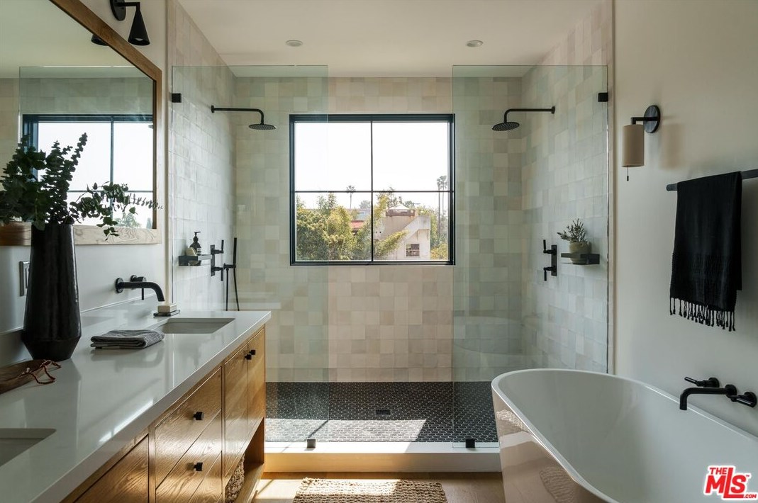 1349 Lucile Ave, Los Angeles CA  90029-1520 exterior