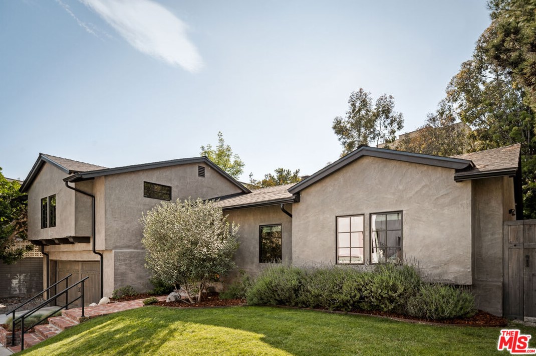 4761 Don Zarembo Dr, Los Angeles CA  90008-4124 exterior
