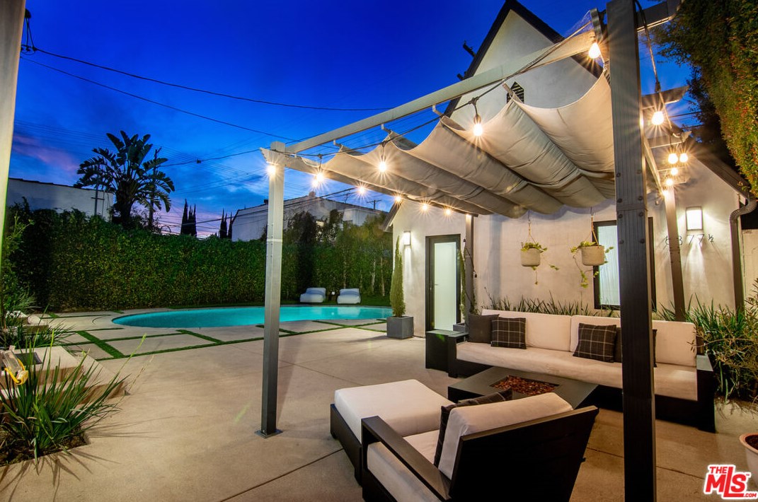 6377 Lindenhurst Ave, Los Angeles CA  90048-4729 exterior