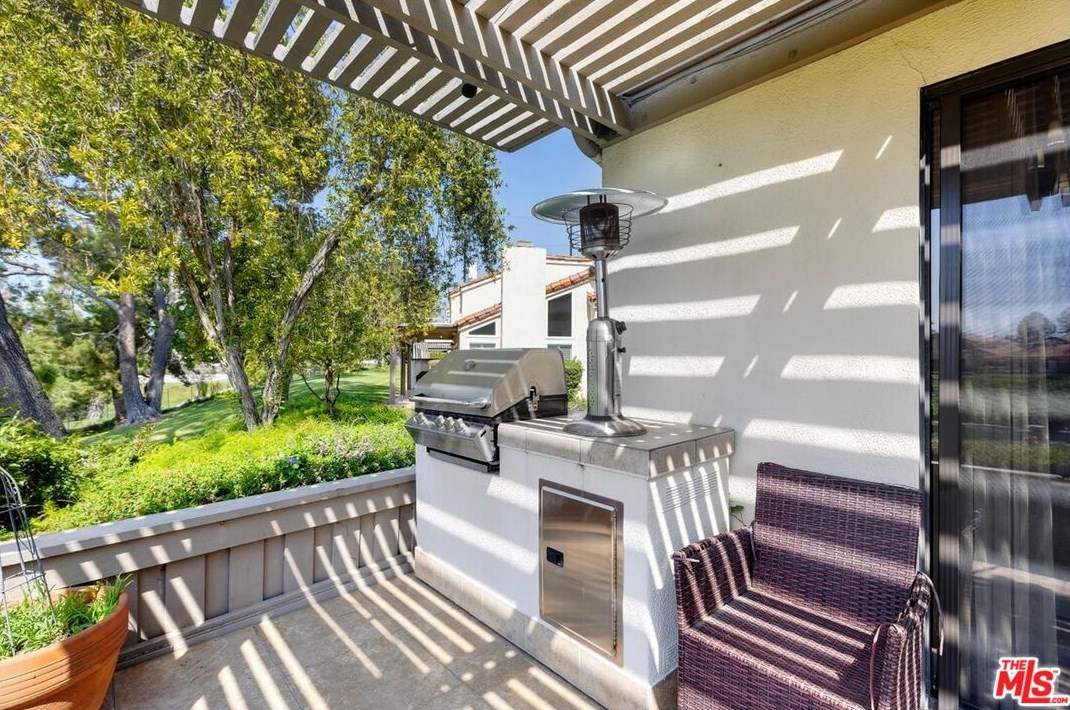 440 Pinehurst Ct, Fullerton CA  92835-2734 exterior