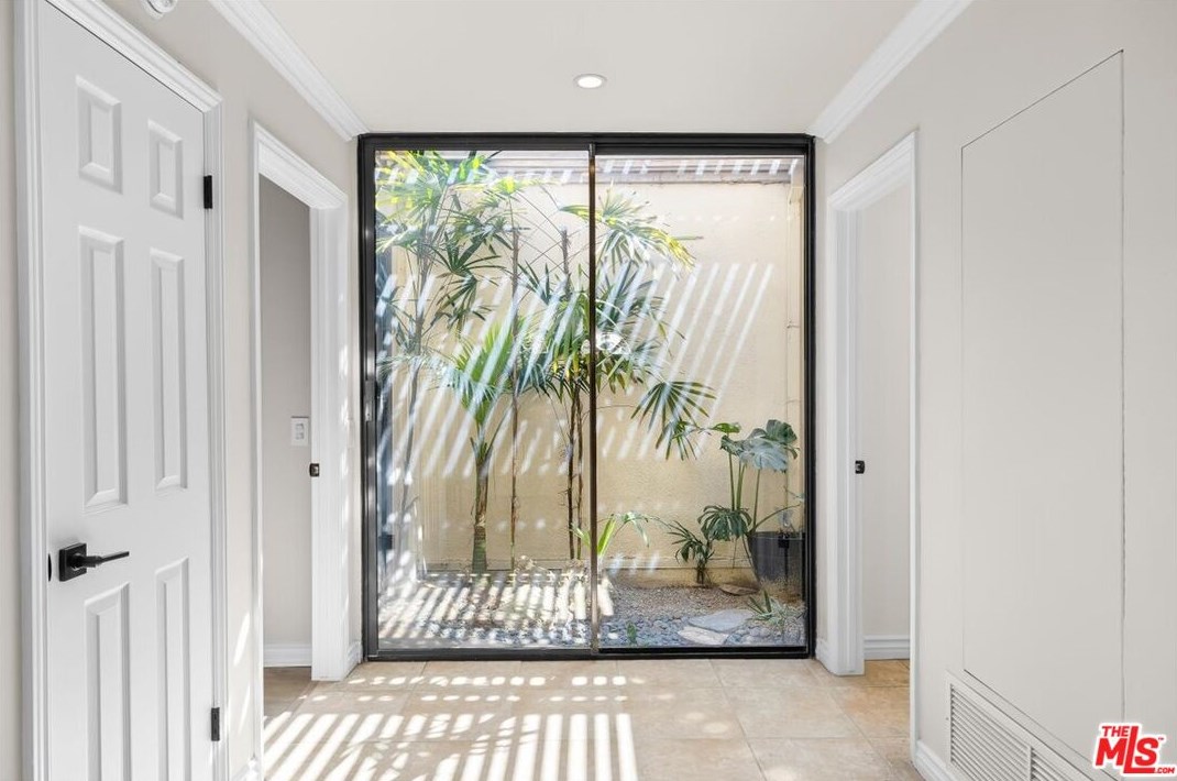 440 Pinehurst Ct, Fullerton CA  92835-2734 exterior