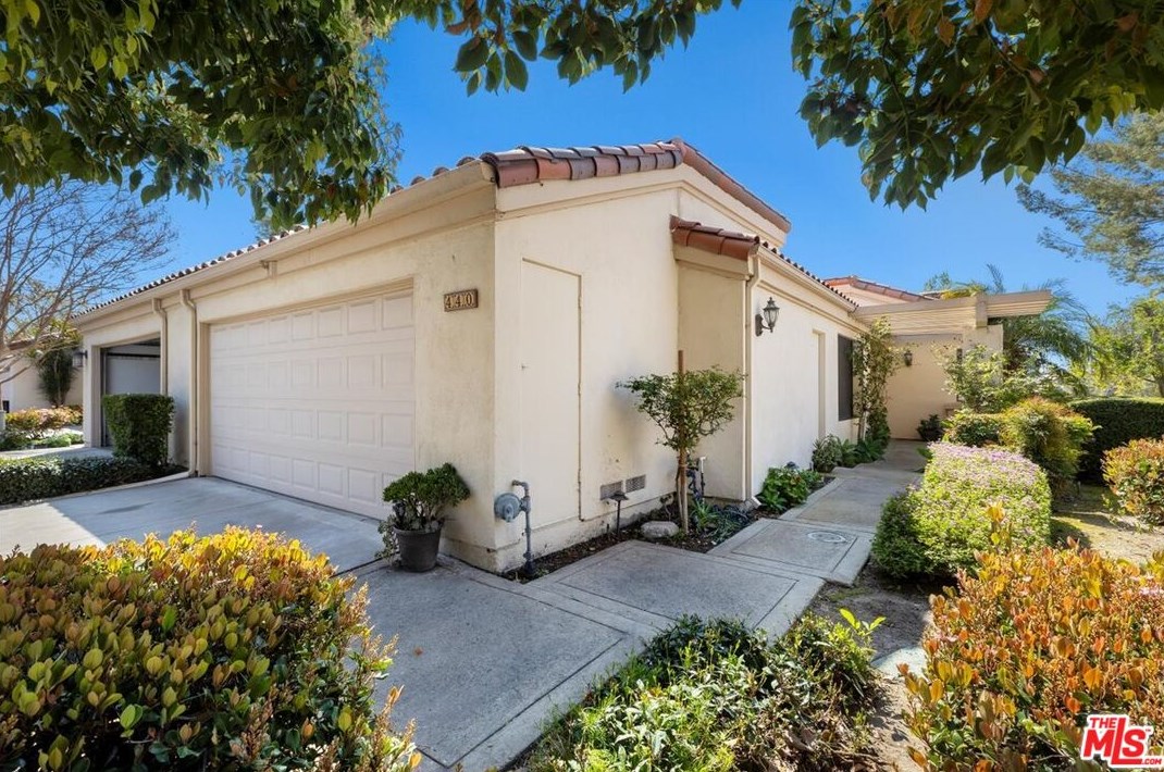 440 Pinehurst Ct, Fullerton CA  92835-2734 exterior