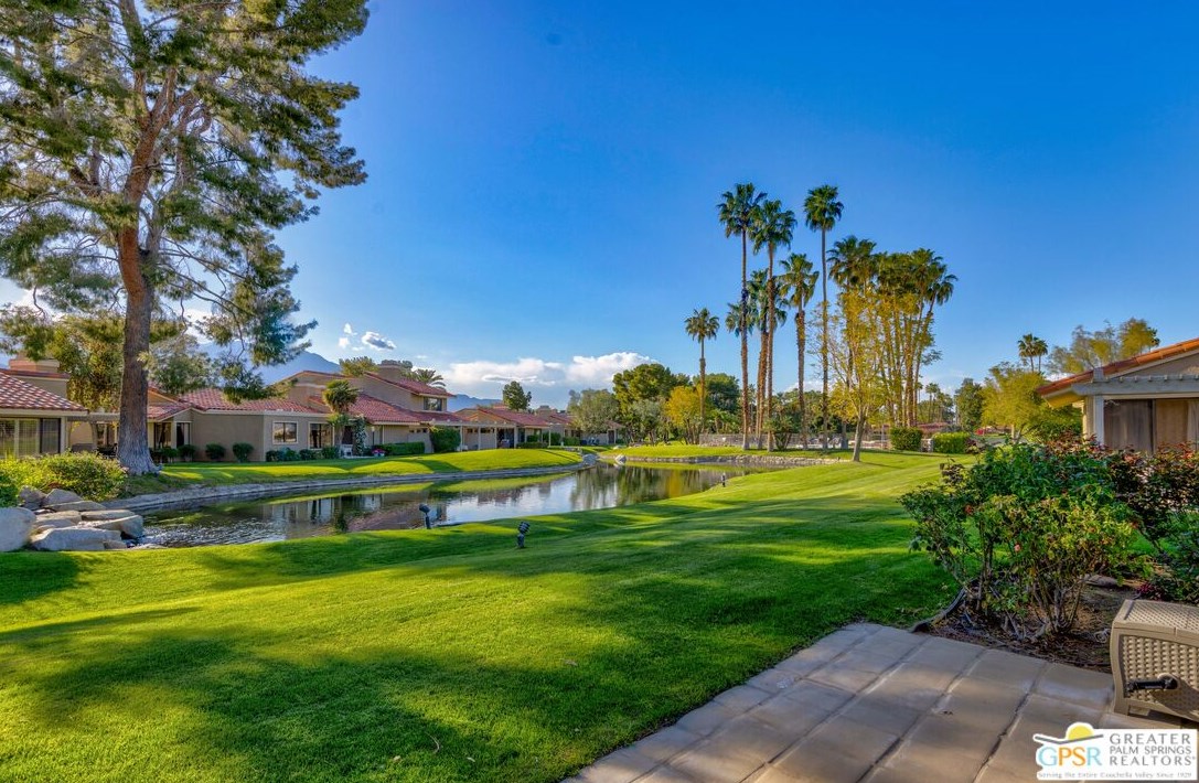 68 Tennis Club Dr, Rancho Mirage CA  92270-2572 exterior