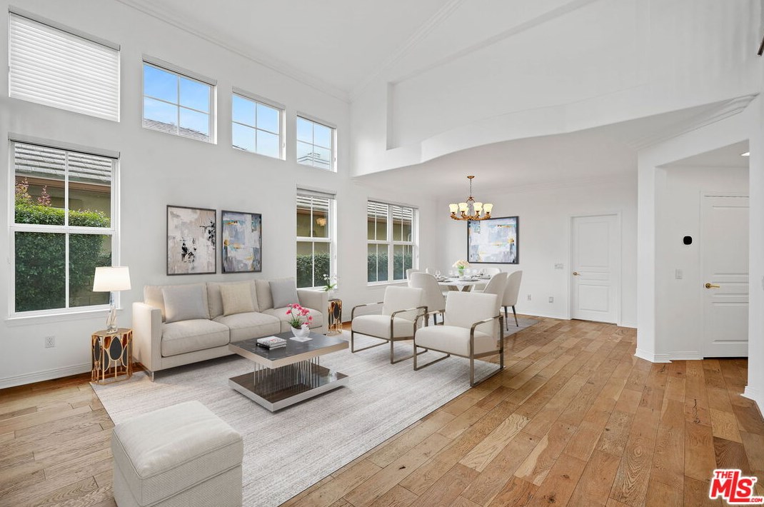 1575 Applefield St, Thousand Oaks CA  91320-5996 exterior