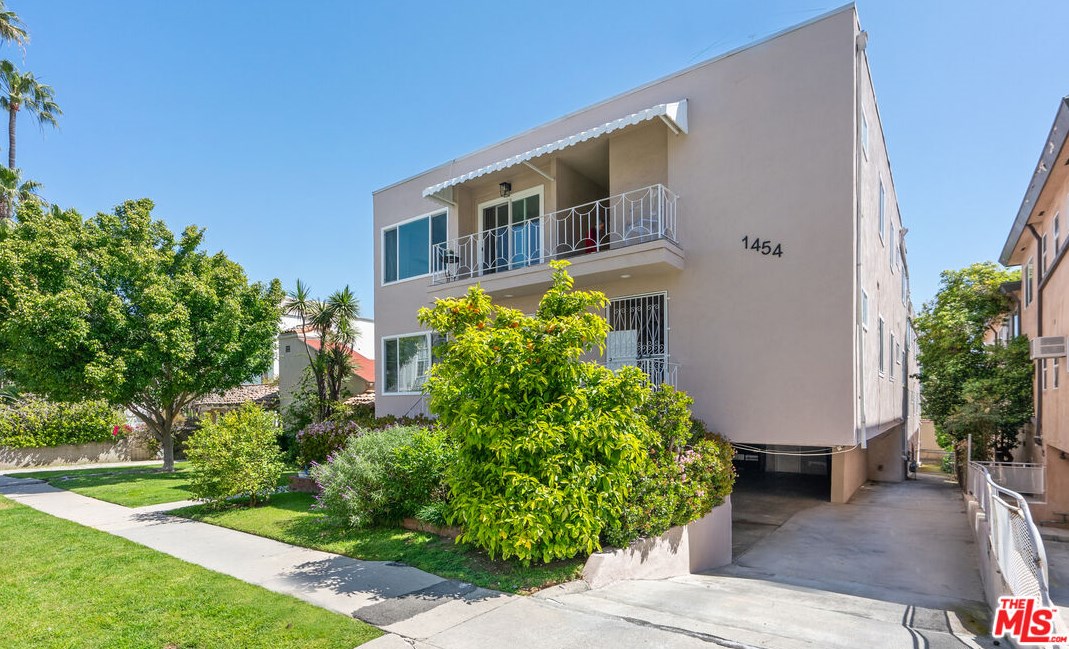1454 Reeves St, Los Angeles CA  90035-2939 exterior