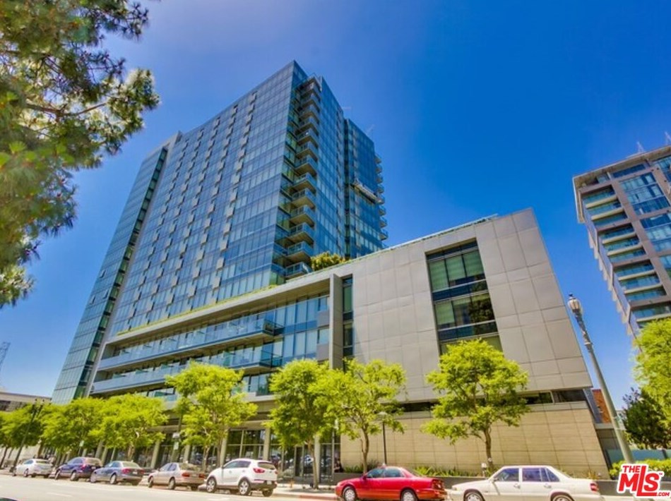 1155 Grand Ave, Los Angeles CA  90015-2199 exterior