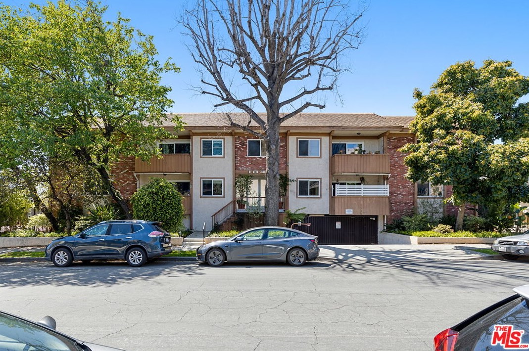 1845 Corinth Ave, Los Angeles CA  90025-5572 exterior