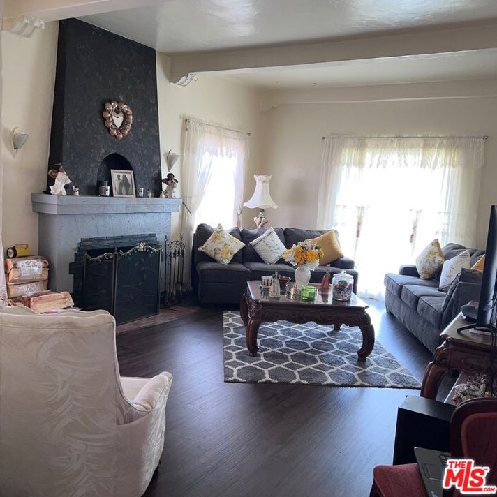 4267 Victoria Ave, Los Angeles CA  90008-4413 exterior
