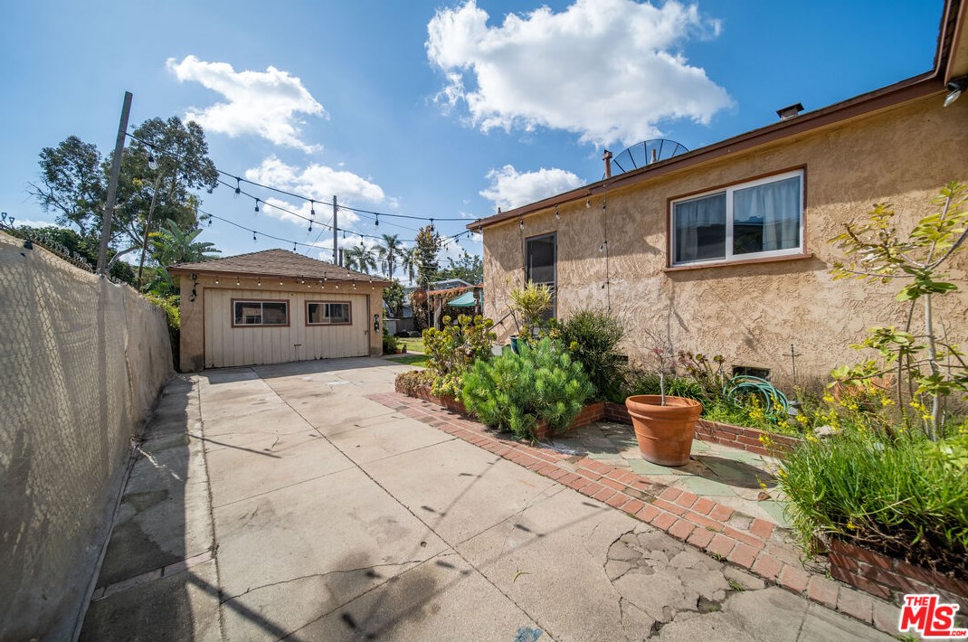 11278 Ivy Pl, Los Angeles CA  90064-3917 exterior